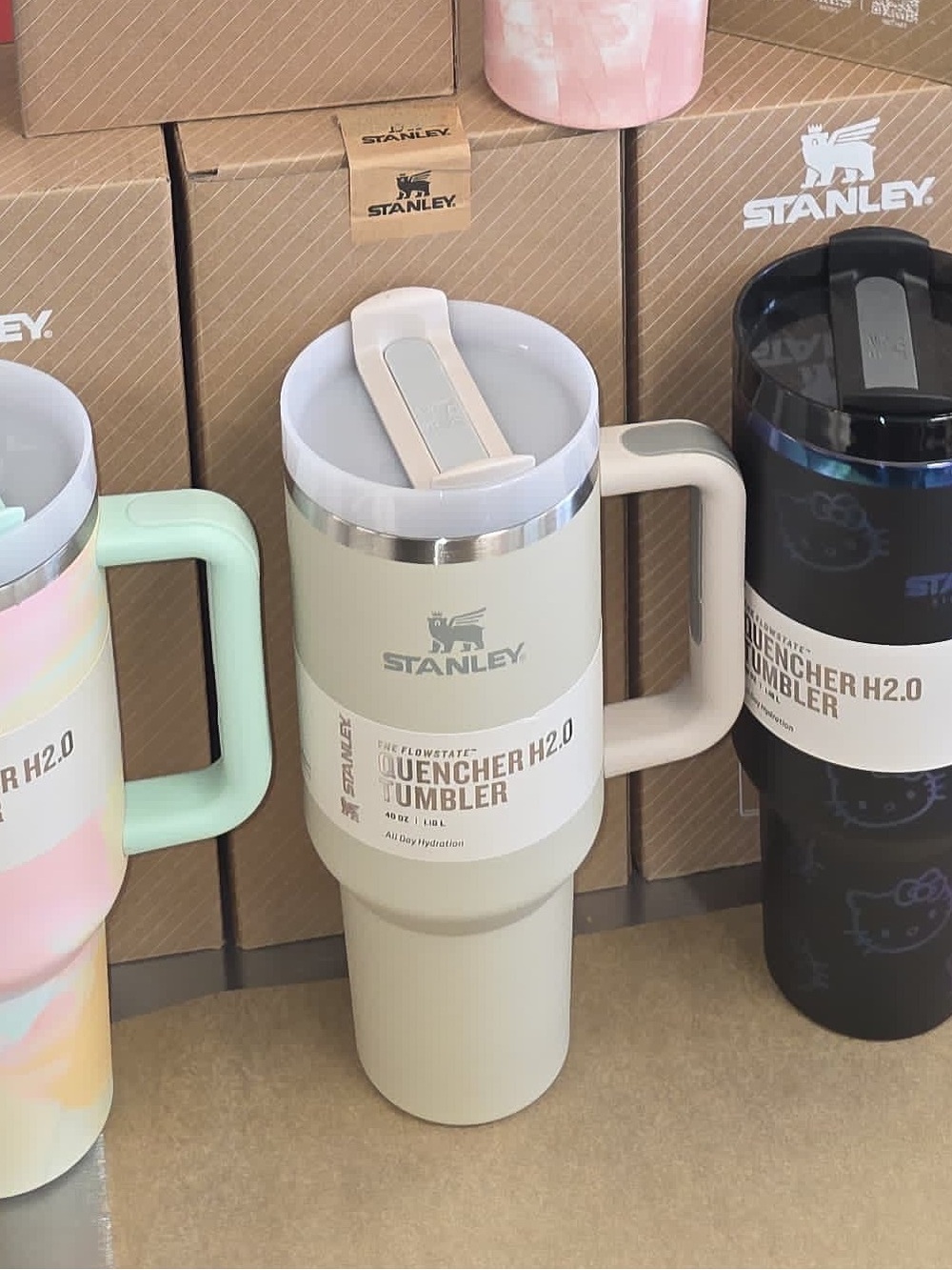 Stanley flow state quencher straw 40oz beige cream silver dune sand hearth hand - Picture 3 of 4
